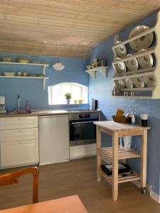 Kuhinja ili čajna kuhinja u objektu Brogaard Apartments