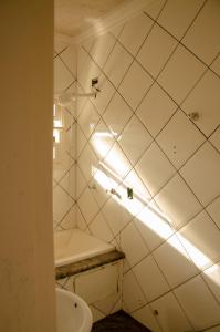 Bathroom sa Hostel Da Duda