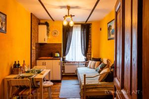 A seating area at Art apartment EVMOLPIAS near Roman stadium