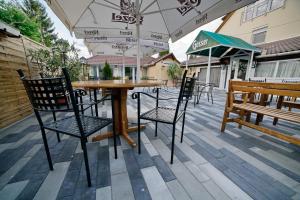 A balcony or terrace at Panoráma házikó