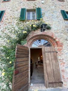 Gallery image of Agriturismo La Via Dell'Oliviera in Ciciano +84 photos