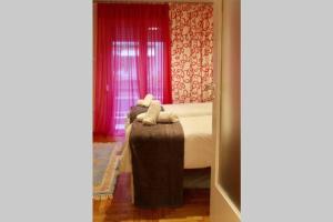 Posteľ alebo postele v izbe v ubytovaní 7 Steps Apartment Metro Syggrou Fix near Acropolis