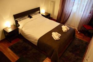 Posteľ alebo postele v izbe v ubytovaní 7 Steps Apartment Metro Syggrou Fix near Acropolis