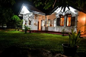 Zahrada ubytování Grand Villa Hikkaduwa