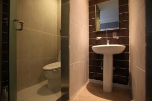 Koupelna v ubytování KSTAR METRO Hotel