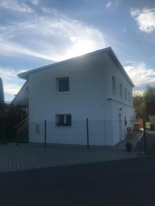 Budova, v ktorej sa apartmán nachádza