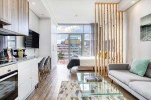 En sittgrupp på Backup-Powered Luxury NY City Apartment at Table Mountain
