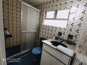 Ванная комната в KEY WEST HOSTEL