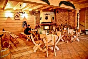 Restorāns vai citas vietas, kur ieturēt maltīti, naktsmītnē Hotel Stok