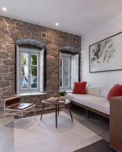 Posedenie v ubytovaní ONOS RESIDENCE