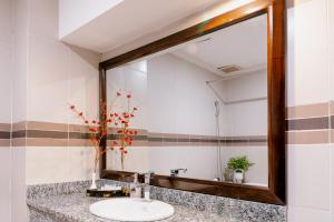 White Palace Thai Binh Hotel的一间浴室
