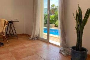 Basen w obiekcie Casa Mar Blau - mediterranean house lub w pobliżu