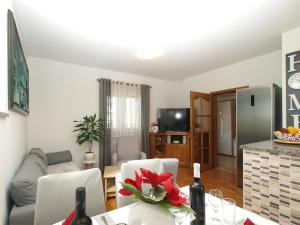 TV a/nebo společenská místnost v ubytování House Kristina 2087