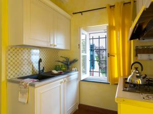 A kitchen or kitchenette at Agriturismo Natta Di Monte Tabor