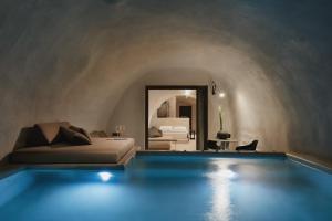 المسبح في Divine Cave Experience أو بالجوار