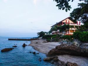 Gallery image of Wuthering Heights Bed & Breakfast by the Sea in Dumaguete
