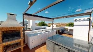 Kuchyň nebo kuchyňský kout v ubytování Casa El Gruff - A Murcia Holiday Rentals Property