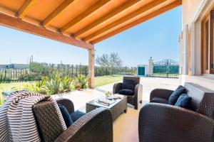 Posedenie v ubytovaní YourHouse Son Gallina quiet, private villa in the north of Mallorca