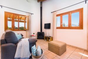 Кът за сядане в YourHouse Son Gallina quiet, private villa in the north of Mallorca