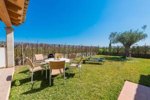Vonkajšia záhrada v ubytovaní YourHouse Son Gallina quiet, private villa in the north of Mallorca