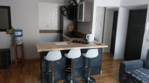 Η κουζίνα ή μικρή κουζίνα στο RYNECZEK +3 φωτογραφίες