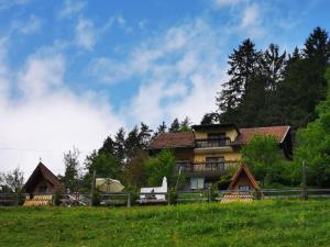 Příroda nedaleko luxury tent