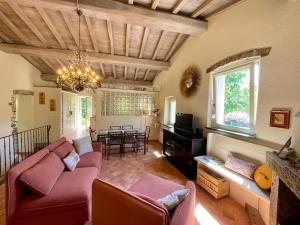 A seating area at Il frantoio di Luna - Levanto, 5 Terre