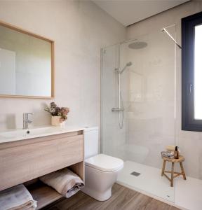 A bathroom at OCEANSUITESLANGRE