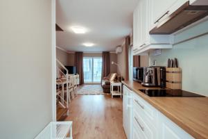 Ảnh trong thư viện ảnh của Part Apartman Siófok - B épület - privát vízparttal ở Siófok +44 ảnh