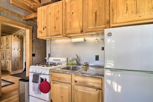 Ảnh trong thư viện ảnh của Remote Mtn Retreat with Hot Tub Outside Bozeman! ở Bozeman