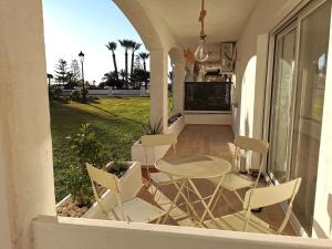 Balkón nebo terasa v ubytování Bright 2 bedroom apt Golden Mile next to beach RDR225
