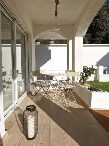 Balkón nebo terasa v ubytování Bright 2 bedroom apt Golden Mile next to beach RDR225