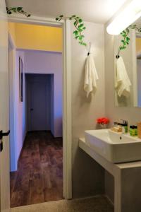Koupelna v ubytování REMVI Apartments Assos + 37 fotografií