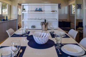 Fotografie z fotogalerie ubytování Glamping Tents and Mobile Homes Trasorka v destinaci Veli Lošinj
