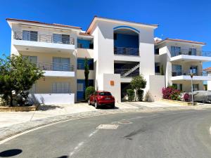 Photo de la galerie de l'établissement Domino Blue Apartment, à Paralímni