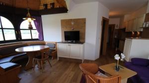 A kitchen or kitchenette at Appartements Panorama Schlössl