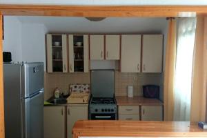 A kitchen or kitchenette at Apartment Vir