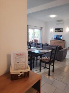 Gallery image of Two Bedroom Apartment ''Sunrise'' in Pakoštane