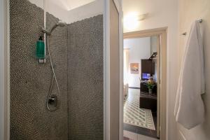 A bathroom at Terrazze Villanova