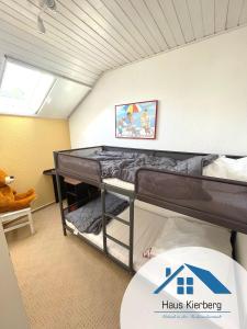 モンシャウにあるHaus Kierbergの小さなお部屋で、二段ベッド1組が備わります。