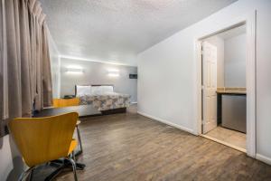 Postel nebo postele na pokoji v ubytování Motel 6-Toms River, NJ
