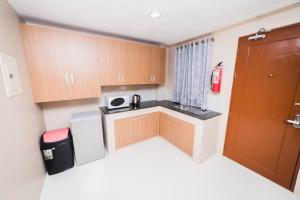 JSB Suites的厨房或小厨房