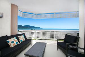 A balcony or terrace at Cairns Luxury Waterfront Apartment