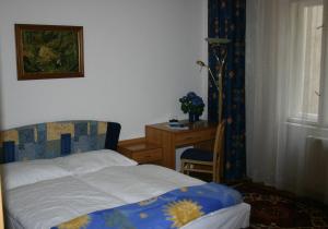Ліжко або ліжка в номері Hotel-Pension Bleckmann