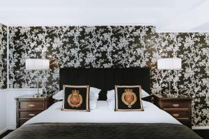 Letto o letti in una camera di A Loft In The Mill Boutique Accommodation