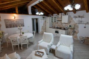 Kuchyň nebo kuchyňský kout v ubytování Apartman Rebecca