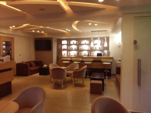 Posezení v ubytování SIROS HOTEL
