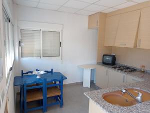 A kitchen or kitchenette at Casa de Pascual