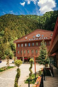 Nespecifikovaný výhled na hory nebo výhled na hory při pohledu z hotelu