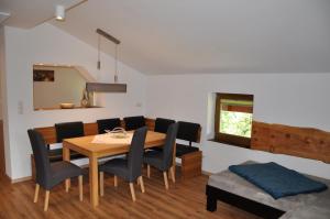 Posezení v ubytování Ferienwohnung Staudach, Apartment